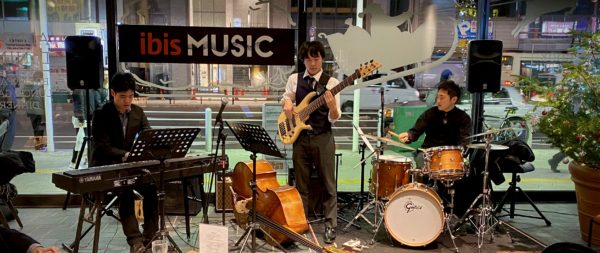 2022年8月4日(木)@難波Music Live&Bar Garth